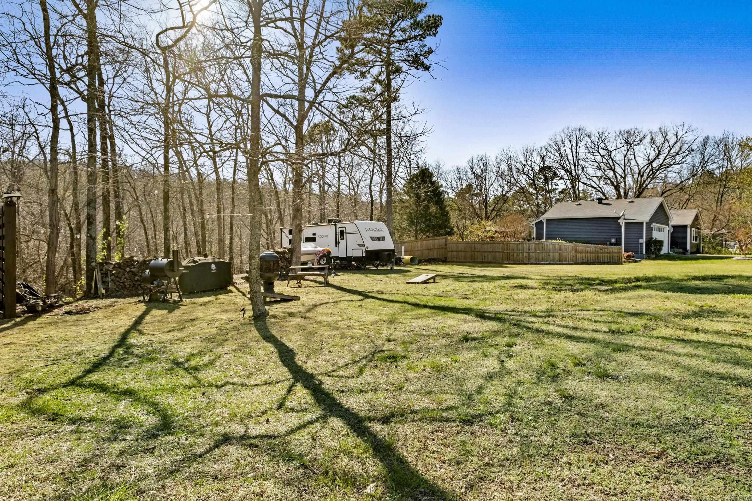 CASTLE RIDGE - Residential