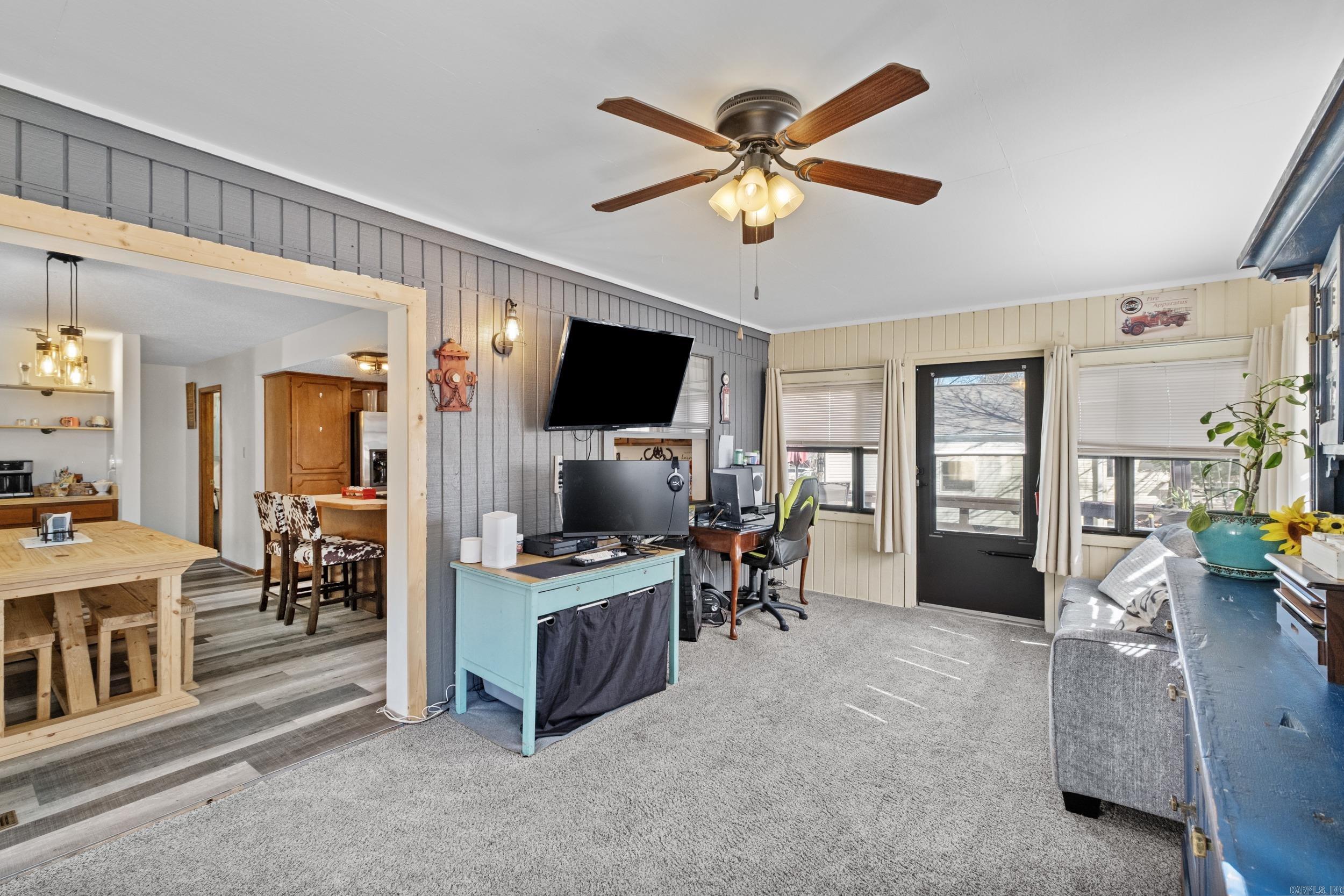 CASTLE RIDGE - Residential