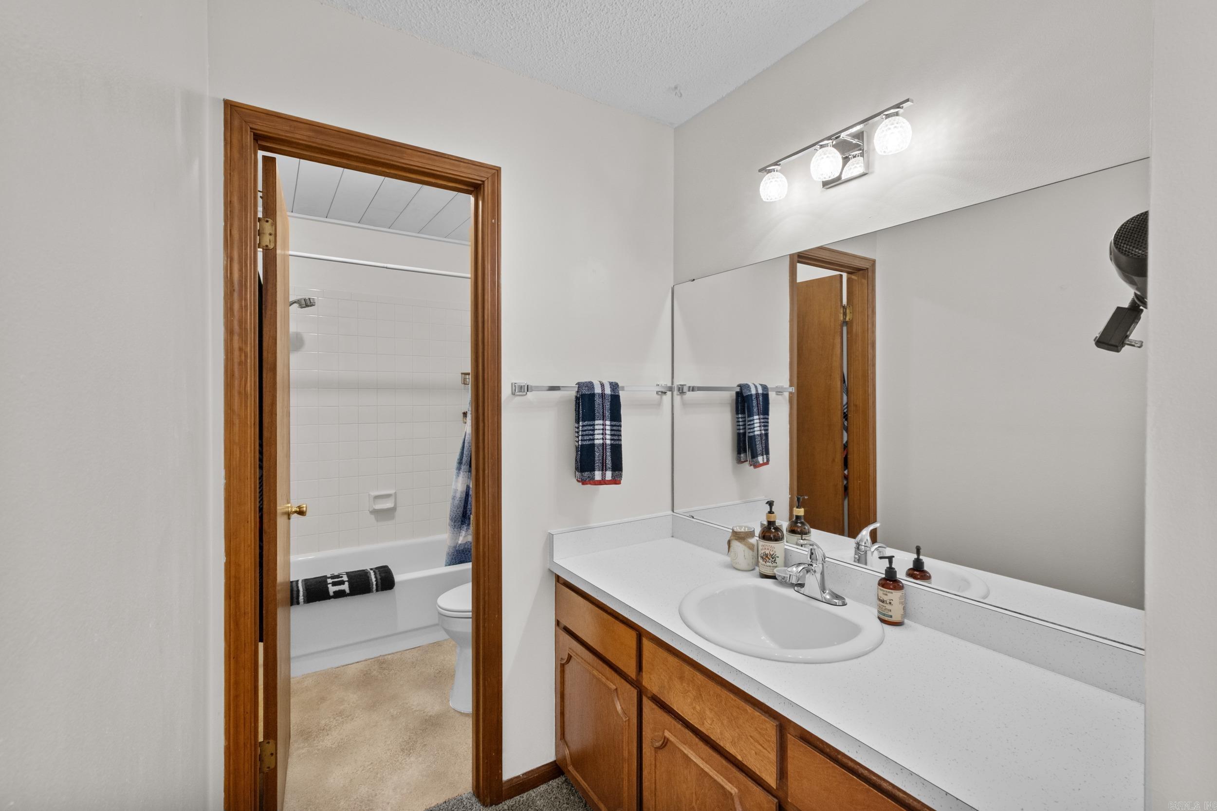 CASTLE RIDGE - Residential