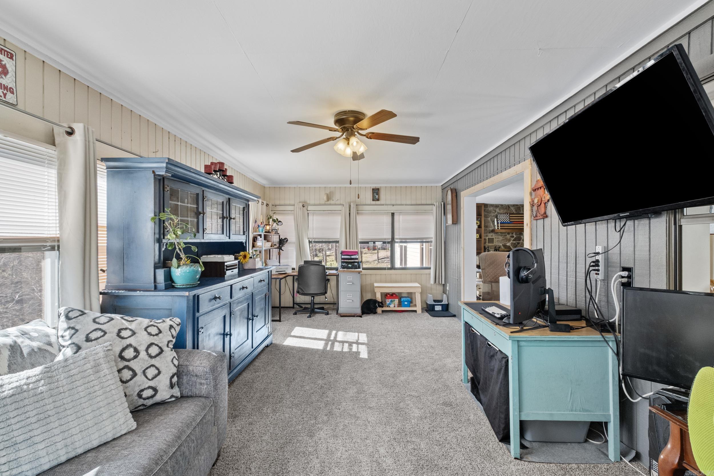 CASTLE RIDGE - Residential