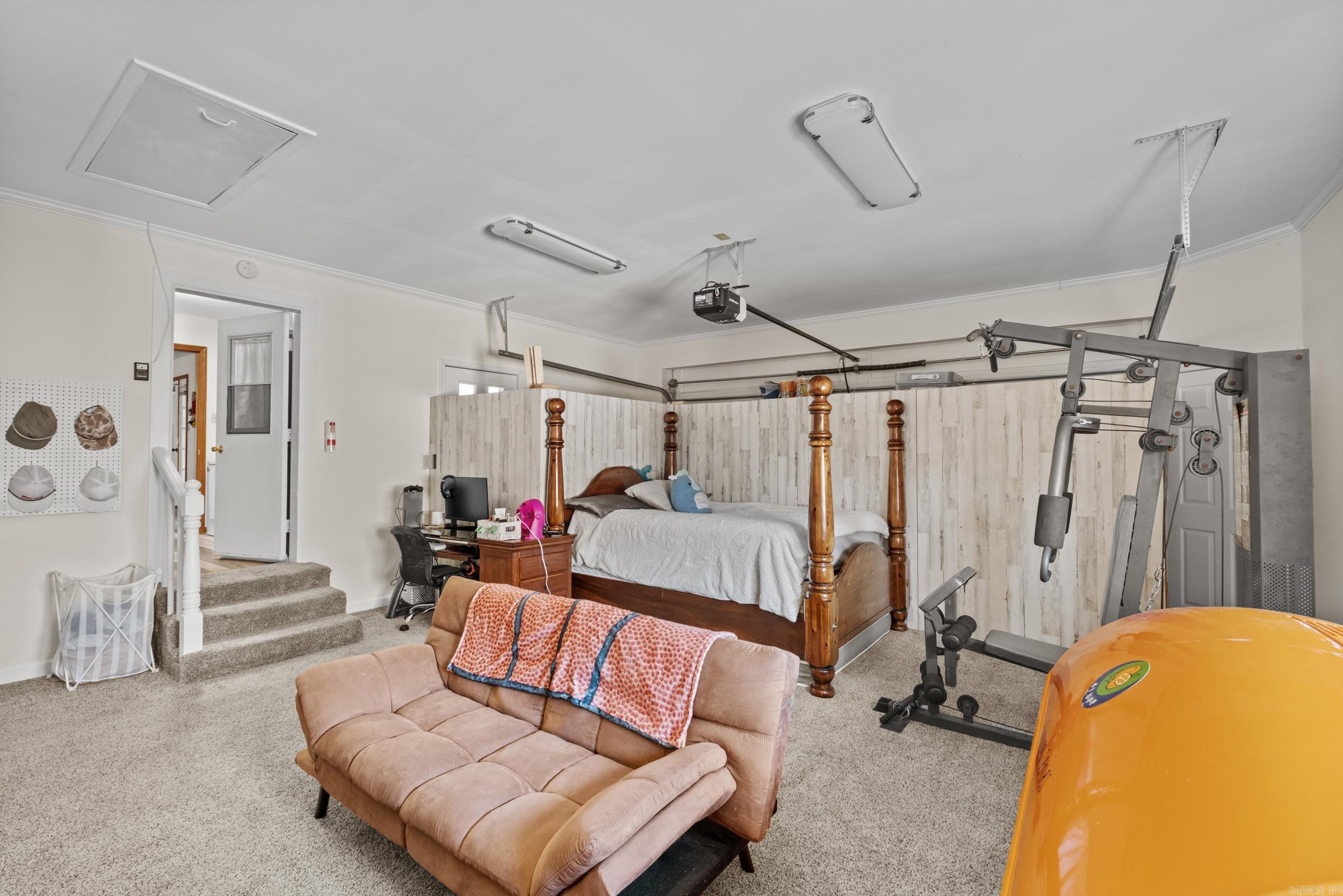 CASTLE RIDGE - Residential