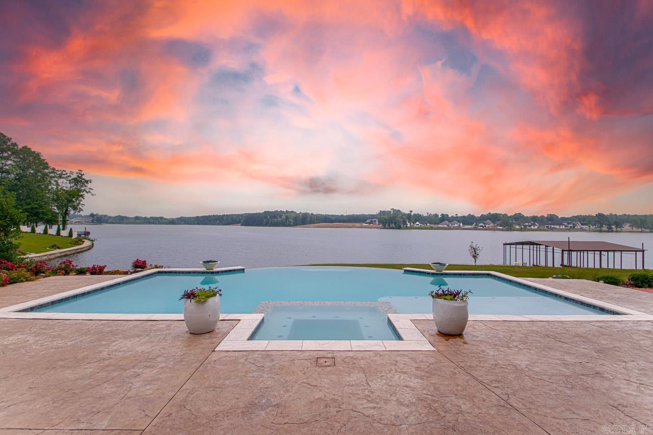 HURRICANE LAKE EST - Residential