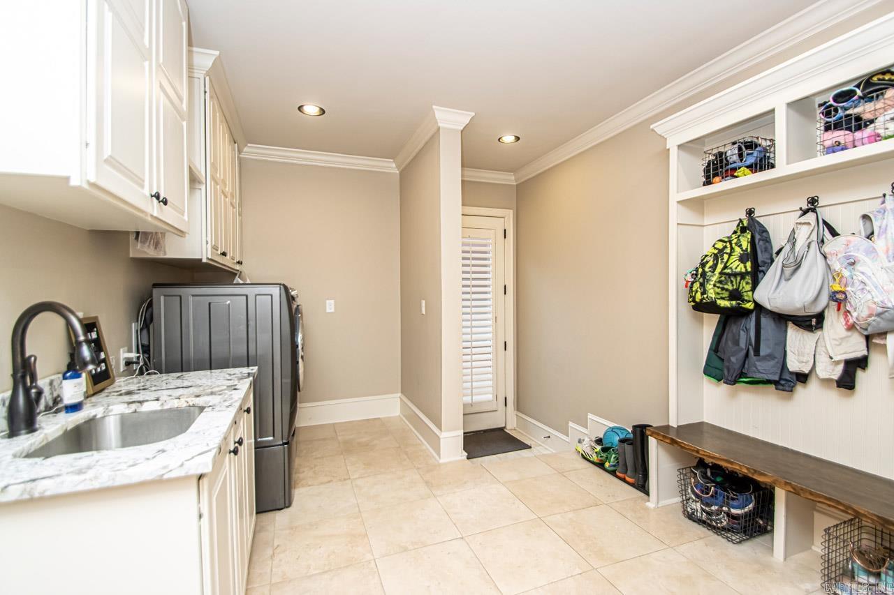 HURRICANE LAKE EST - Residential