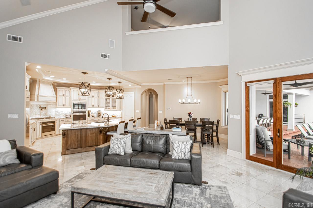 HURRICANE LAKE EST - Residential