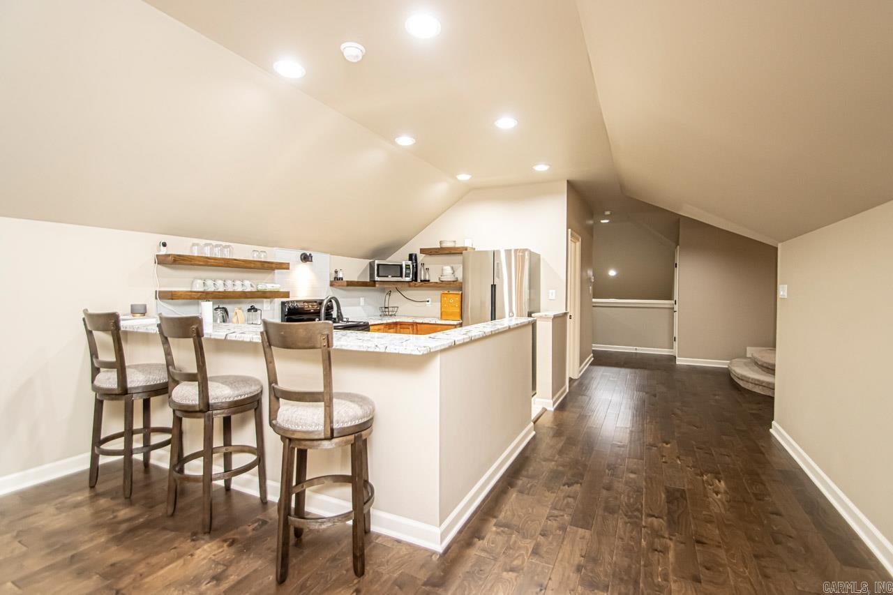 HURRICANE LAKE EST - Residential