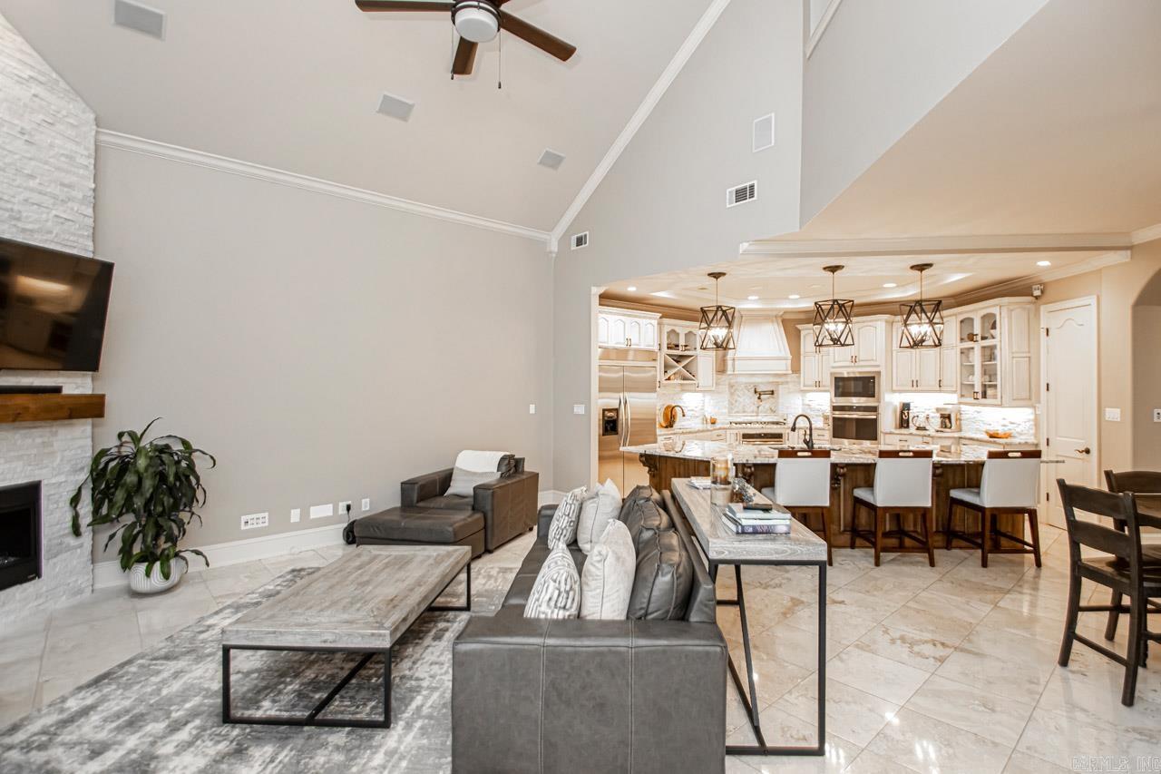 HURRICANE LAKE EST - Residential