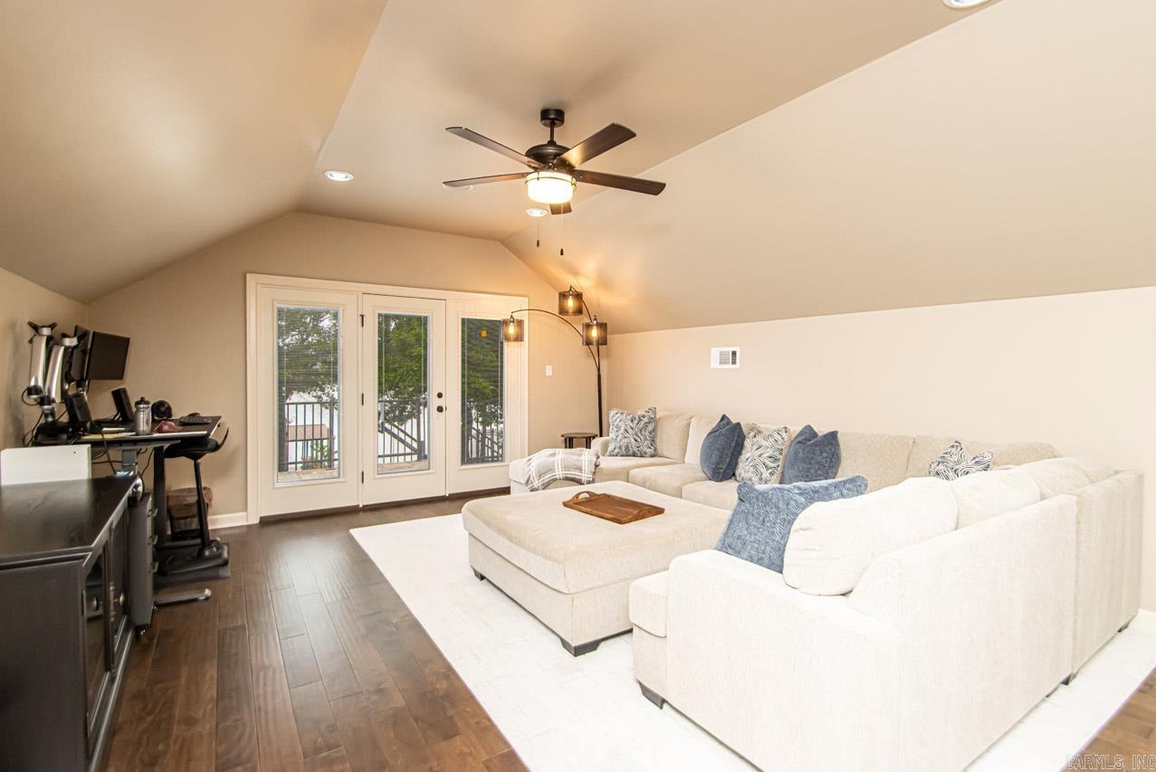 HURRICANE LAKE EST - Residential