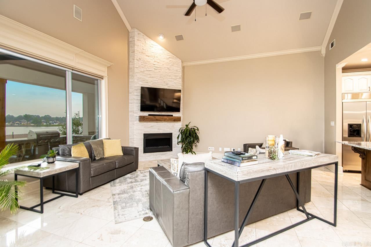 HURRICANE LAKE EST - Residential