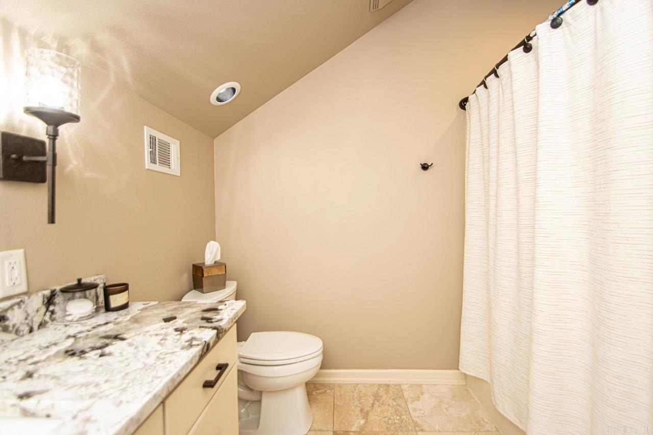 HURRICANE LAKE EST - Residential