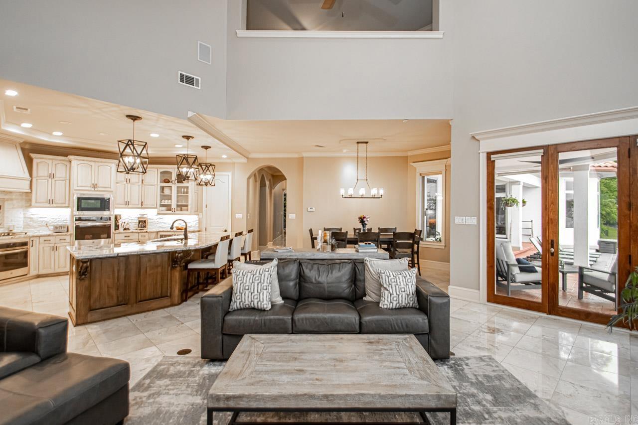 HURRICANE LAKE EST - Residential