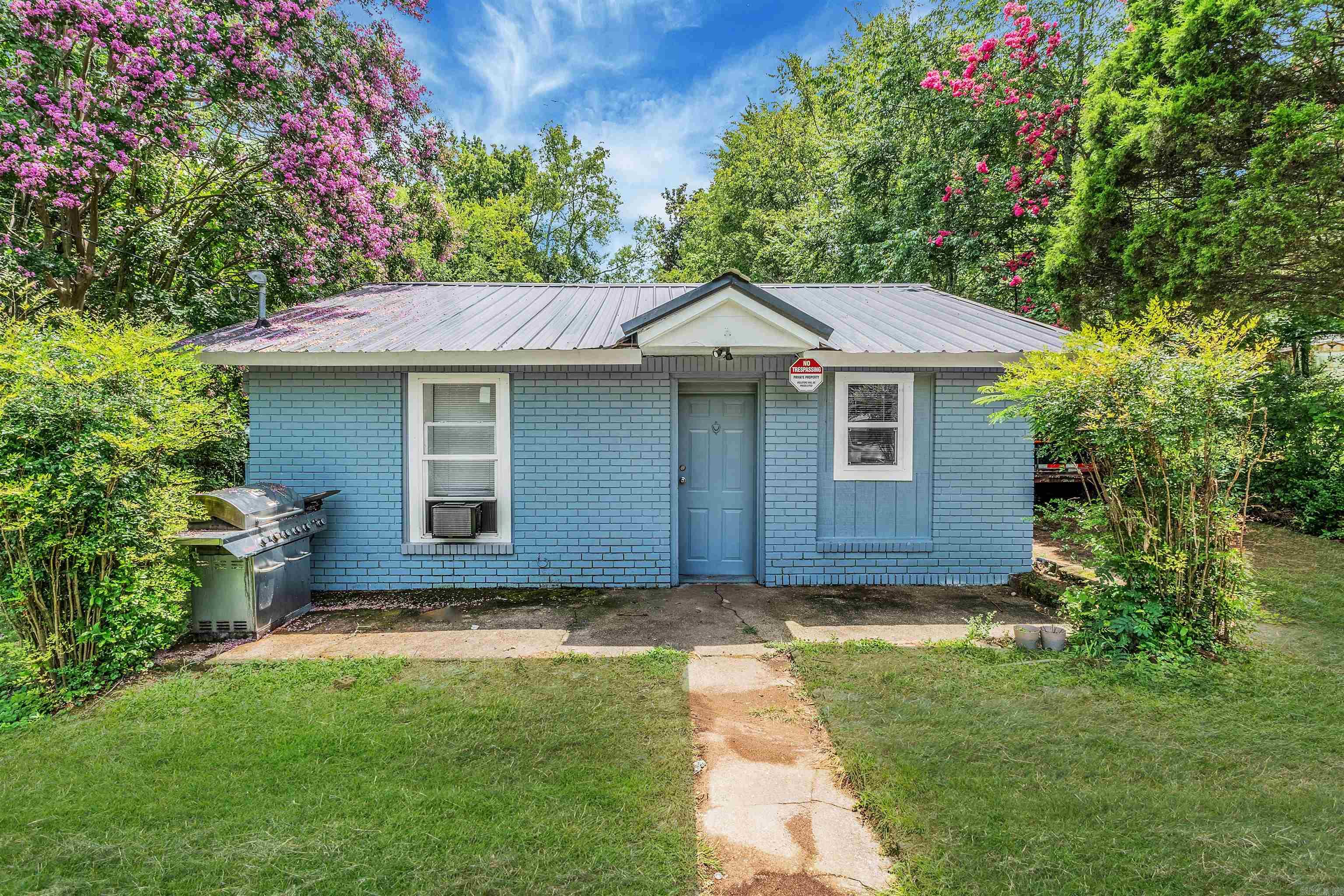 Newly Remodeled | 1 Bed | 1 Bath | 1,042 Sq Ft | Brick Exterior | Metal Roof This newly remodeled 1-bedroom, 1-bath home offers 1,042 square feet of comfortable living space in a highly convenient Hot Springs location. Just off Central Avenue, you're only 3 minutes from Oaklawn Racing Casino Resort, 7 minutes from the downtown strip, and 15 minutes from Lake Hamilton. The home features fresh updates throughout, including newly painted kitchen cabinets, stylish vinyl plank flooring, and a refreshed interior. A durable brick exterior and metal roof provide long-term value and minimal maintenance. Whether you're a first-time buyer, investor, or someone looking for a low-maintenance home base, this property offers great flexibility and potential. Short-term/long -term rental use should be verified with local ordinances.
