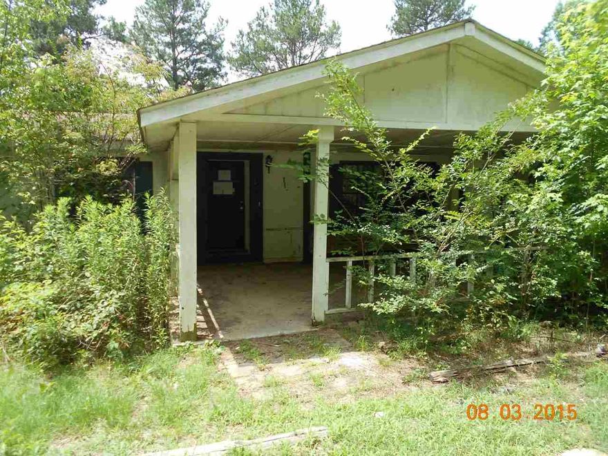 This property is now under auction terms. All bids are to be submitted through www.auction.com This property is subject to a 5% buyer's premium pursuant to the Auction Terms & Conditions (minimums may apply) AGENTS: See Confidential Remarks!!  List Date: 08/04/2015