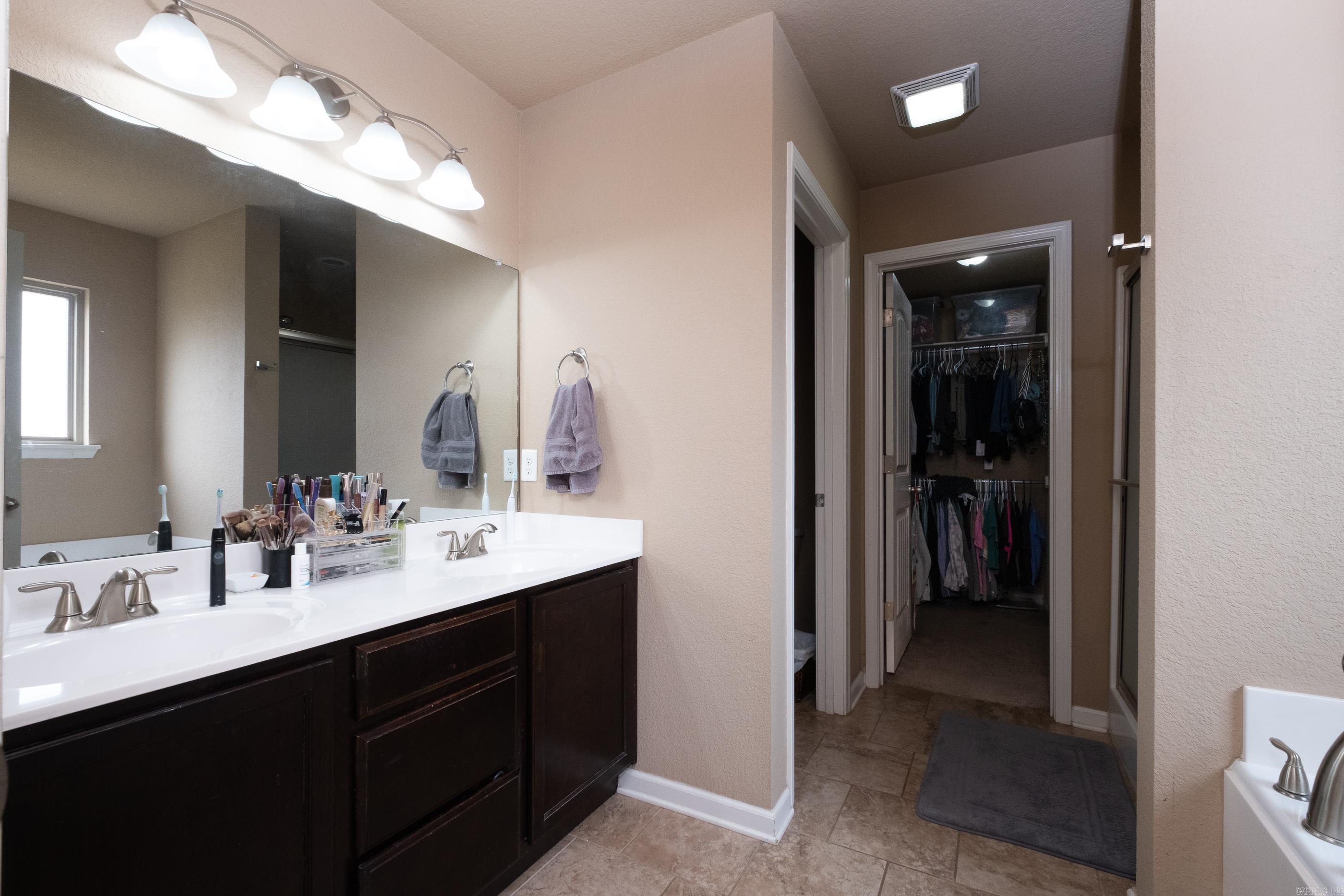SOUTHERN COMFORT ESTATES - Residential