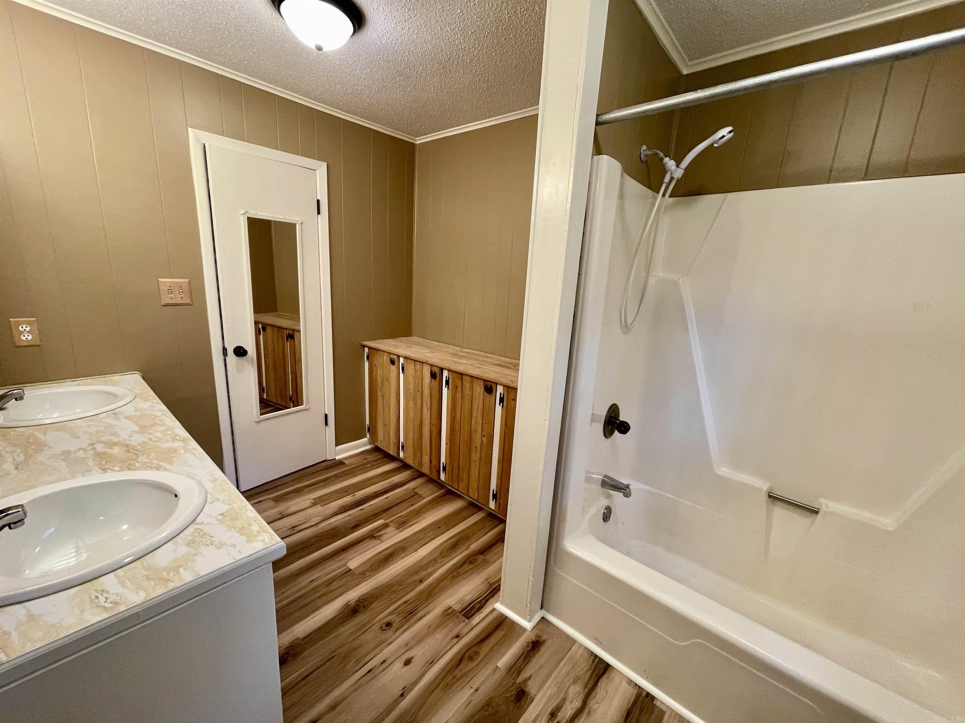 ALLINSON ESTATES - Residential