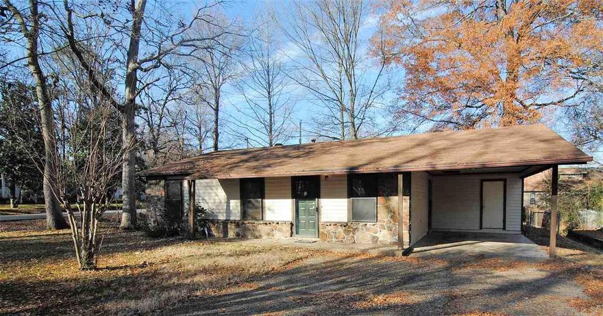 3/1.5 One Level, Corner Lot, Neutral Colors Throughout, Carpeted Bedrooms, Stained Concrete in Living Room, Eat-in Kitchen, Laundry W/D Hookups, Covered Back Patio, 1-car Carport,Extra Storage & Fenced Back yard.