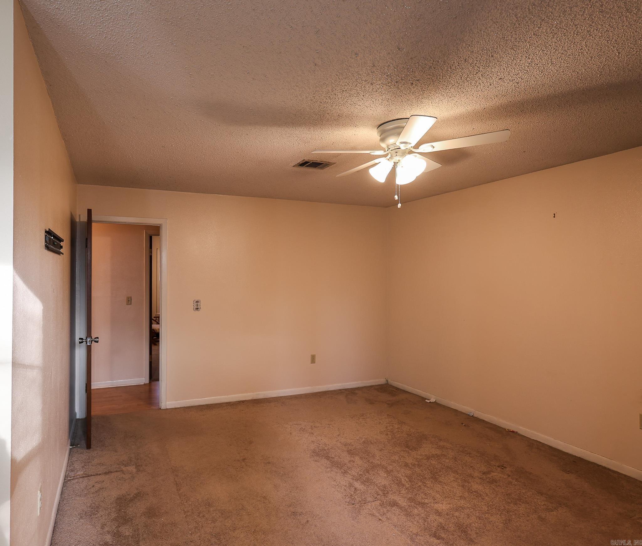 COUNTRY CLUB TERRACE - Residential