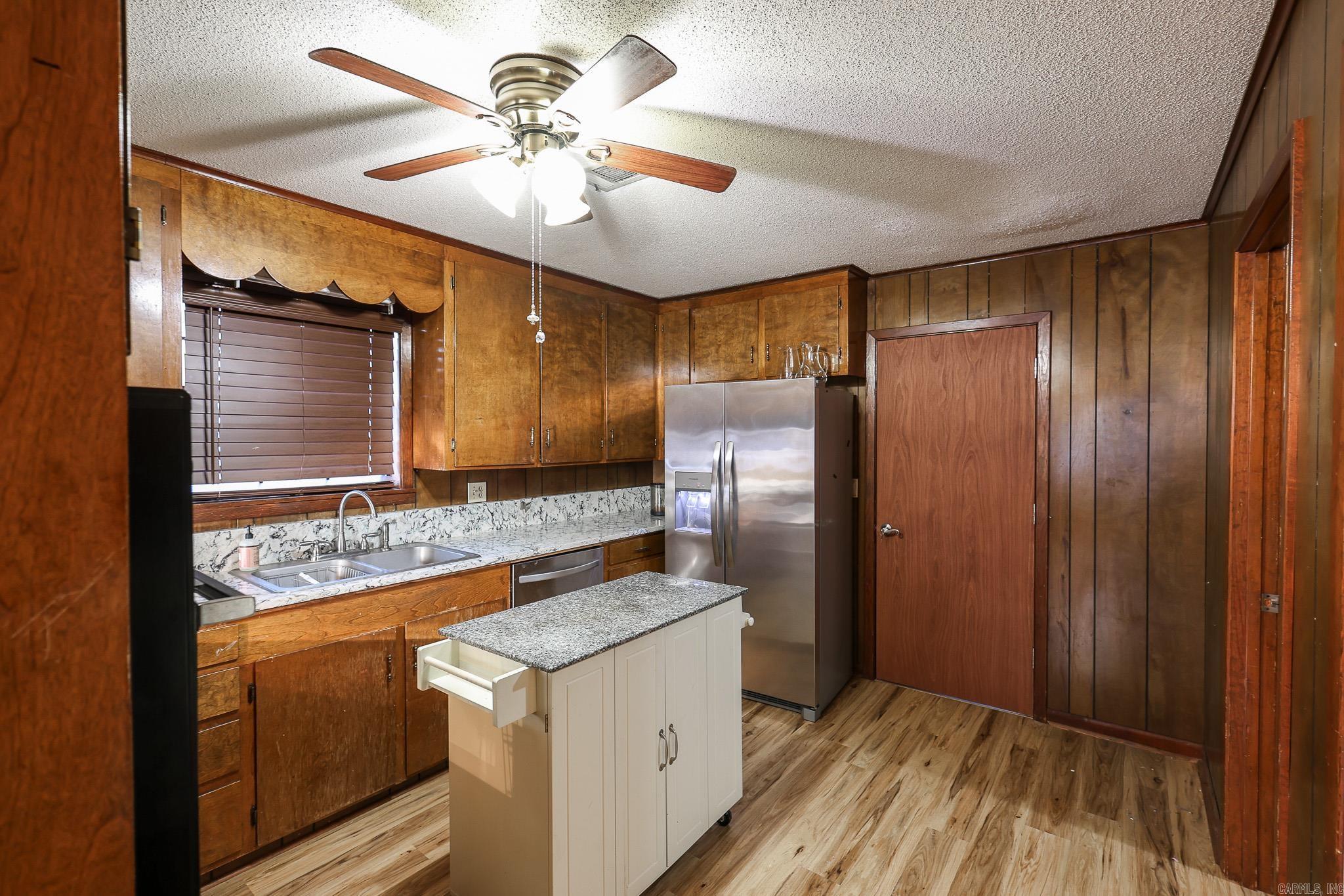 COUNTRY CLUB TERRACE - Residential