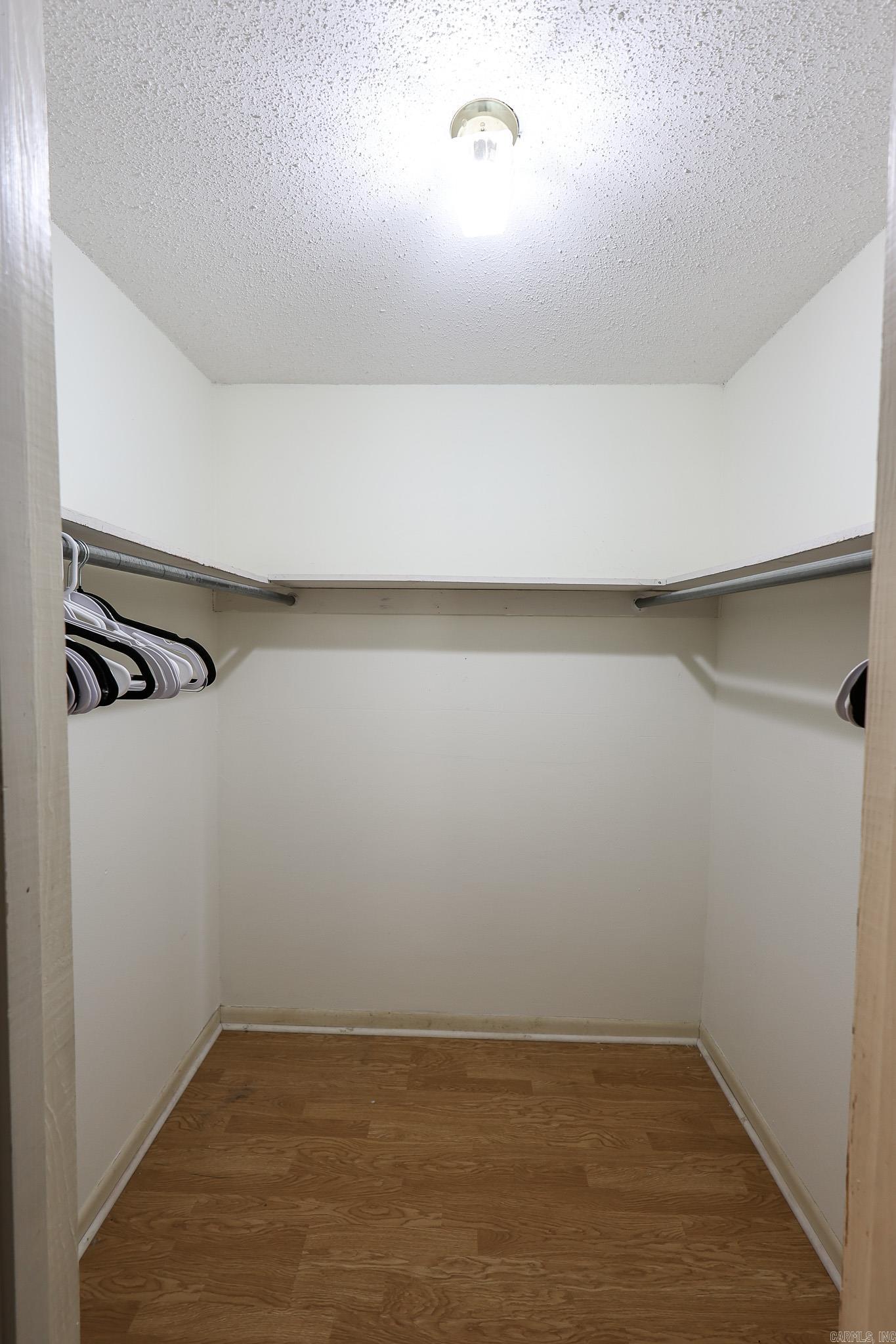 COUNTRY CLUB TERRACE - Residential