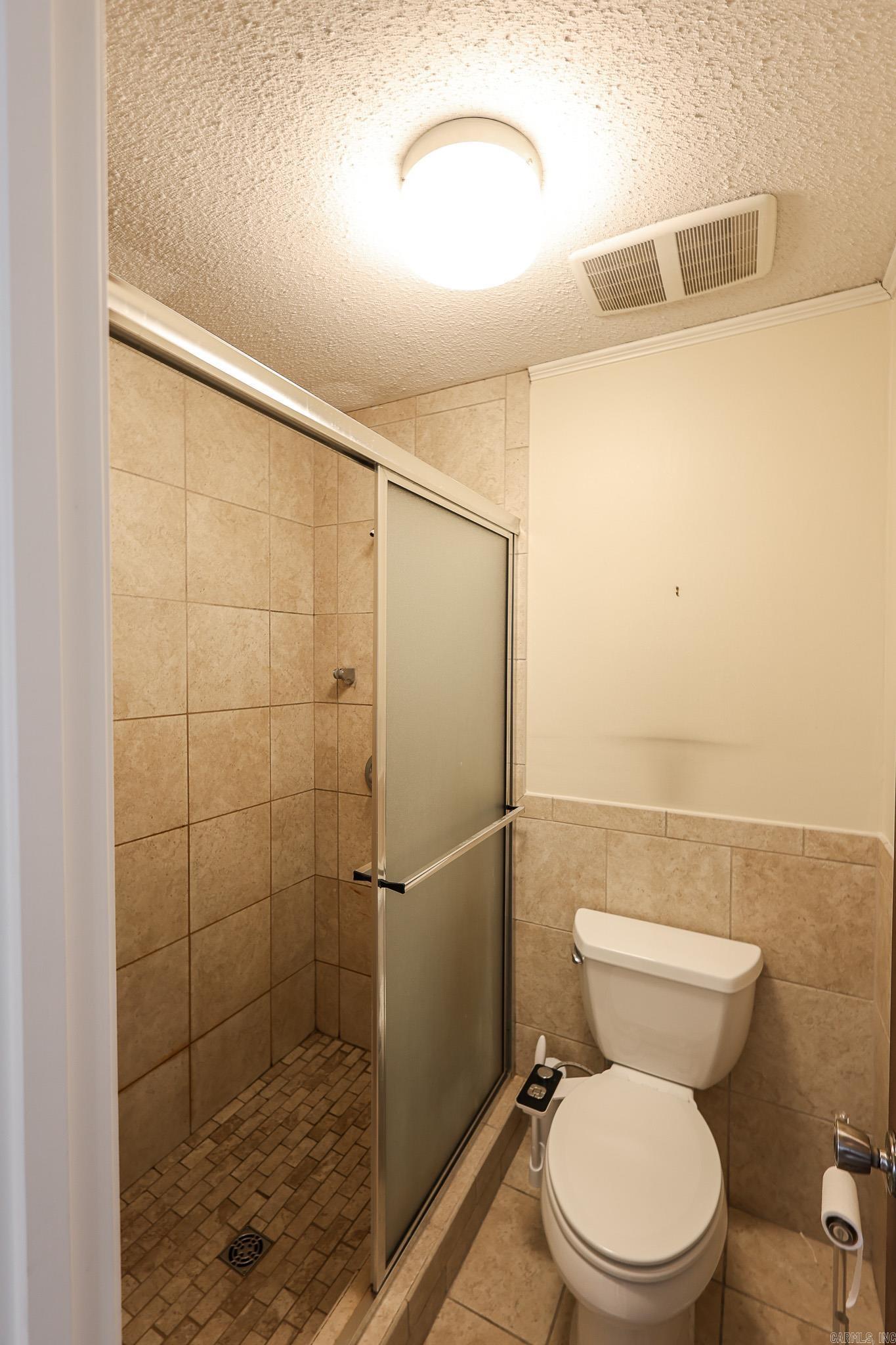 COUNTRY CLUB TERRACE - Residential