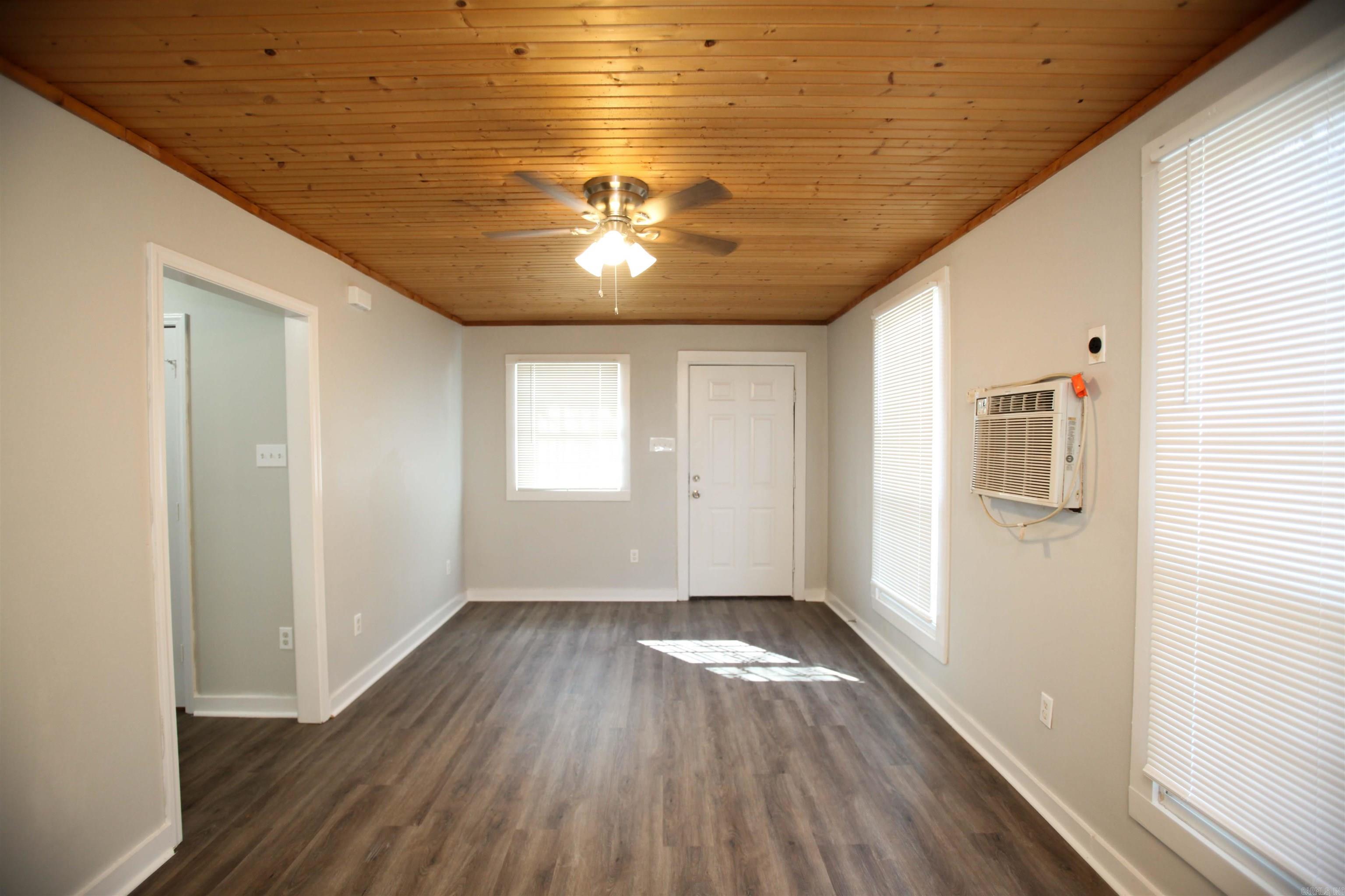 Missouri Pacific - Residential Lease