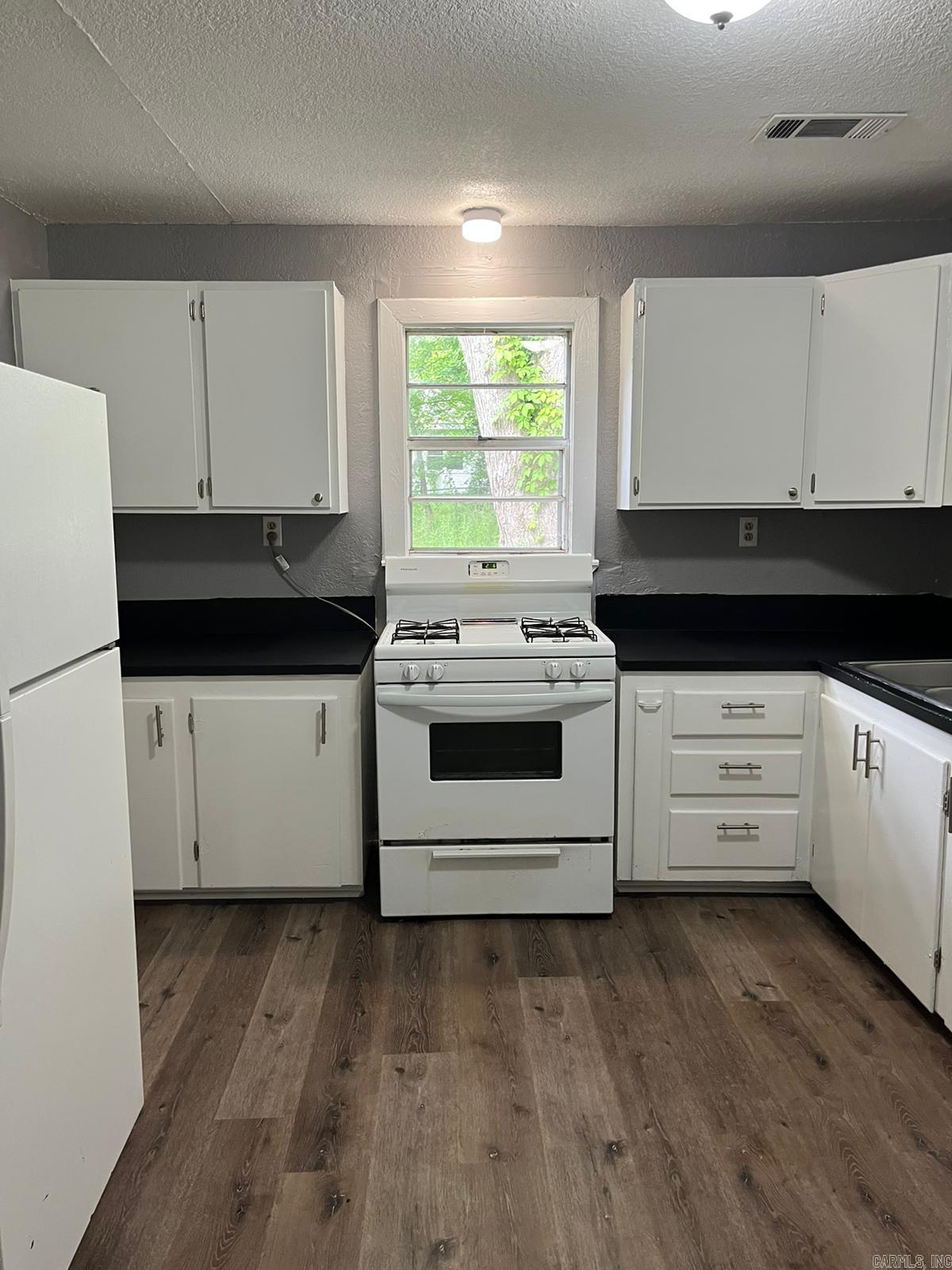 Not in Subdivision - Residential Lease