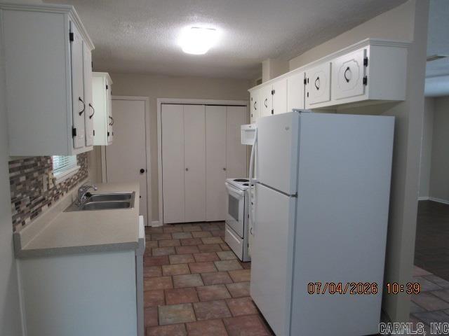 Country Club Manor - Residential Lease