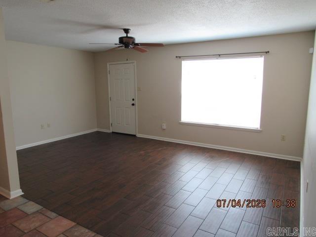 Country Club Manor - Residential Lease