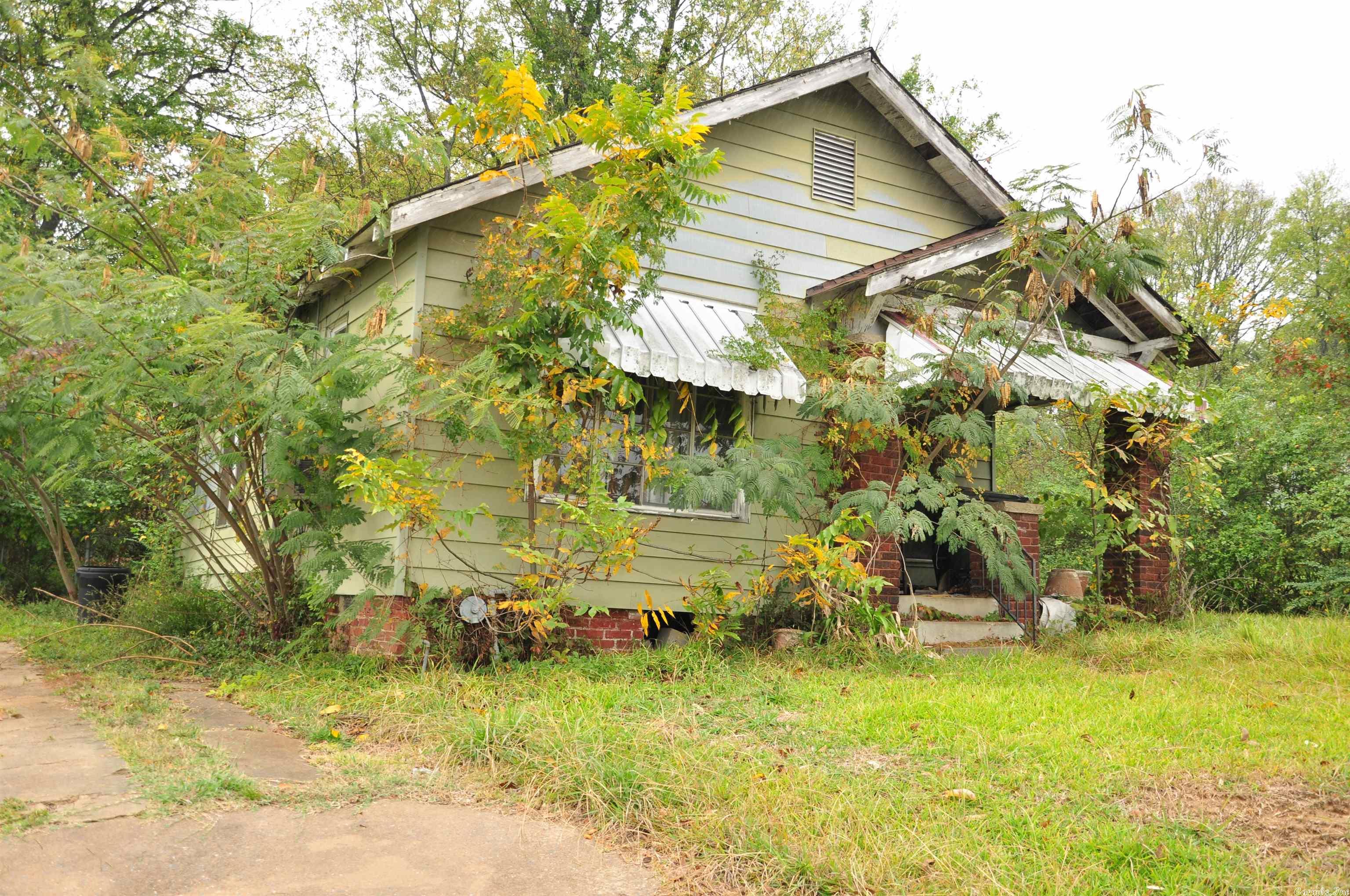 LIBERTY HILL - Residential