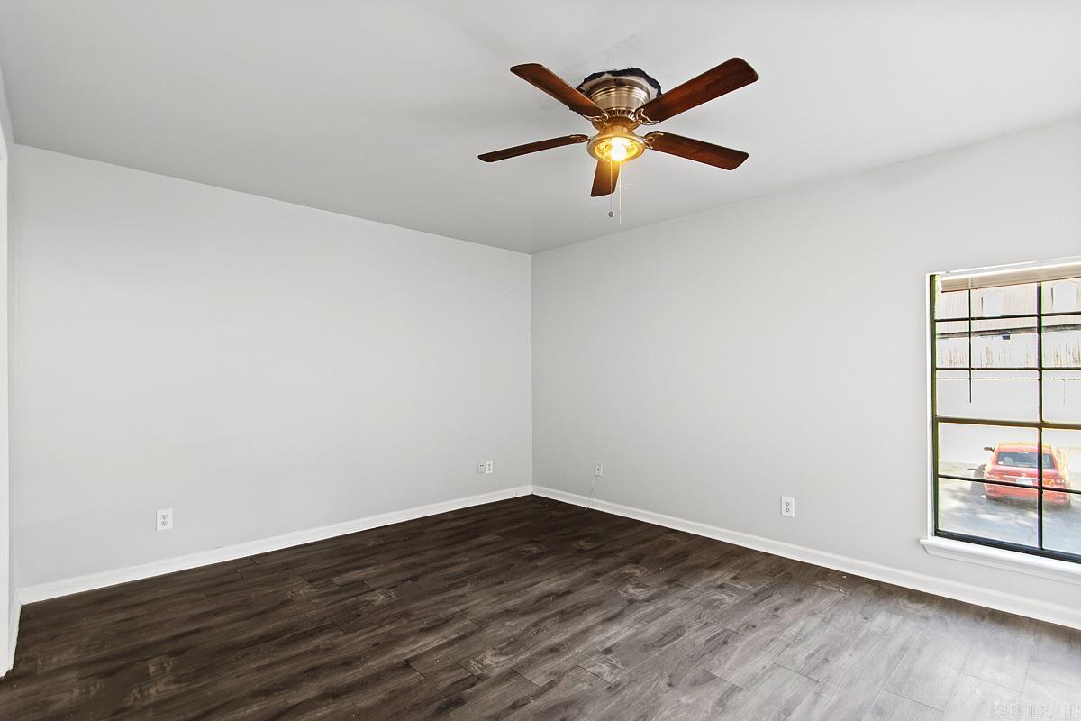 WINDSOR GARDENS CONDOMINIUMS - Residential