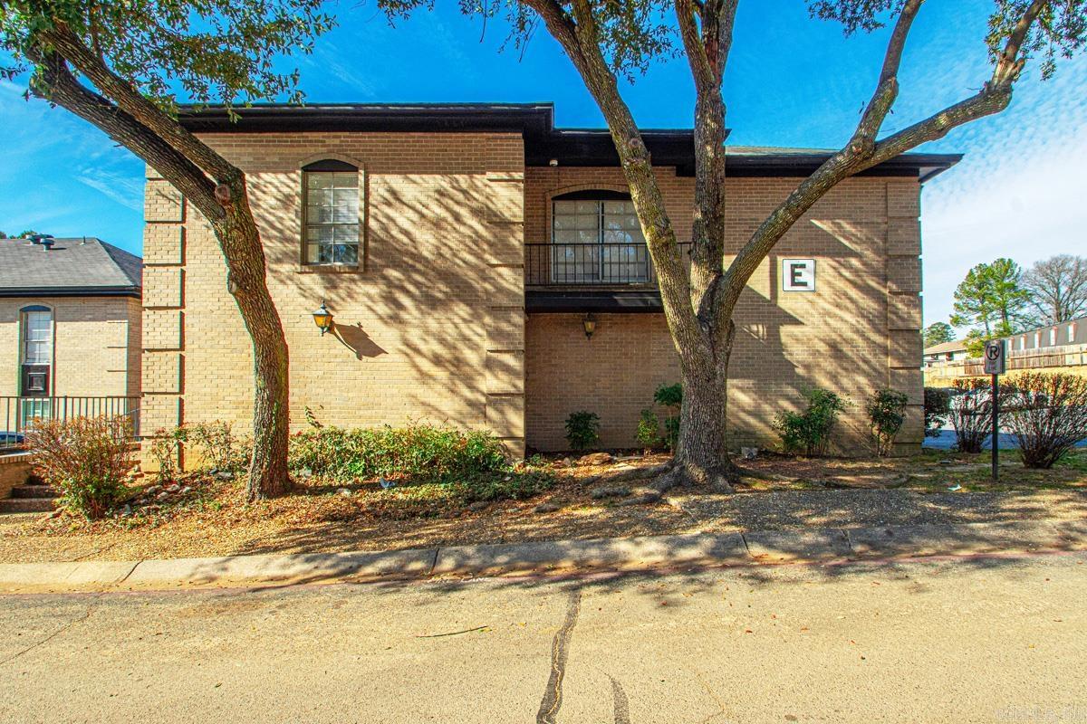 WINDSOR GARDENS CONDOMINIUMS - Residential