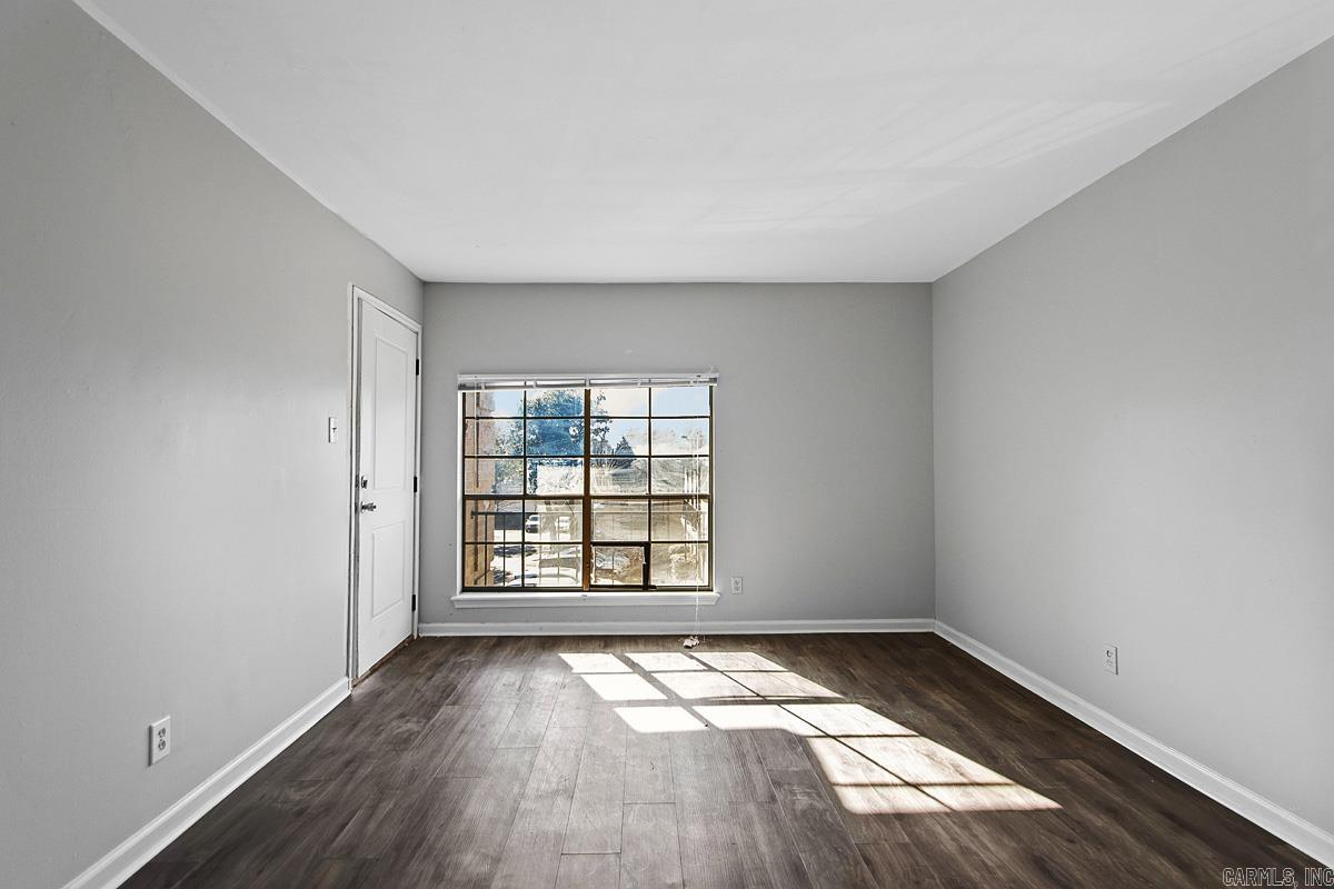 WINDSOR GARDENS CONDOMINIUMS - Residential