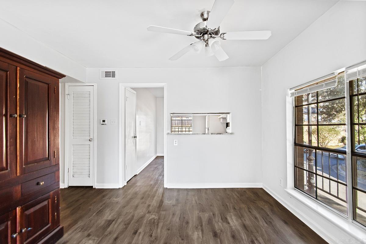 WINDSOR GARDENS CONDOMINIUMS - Residential