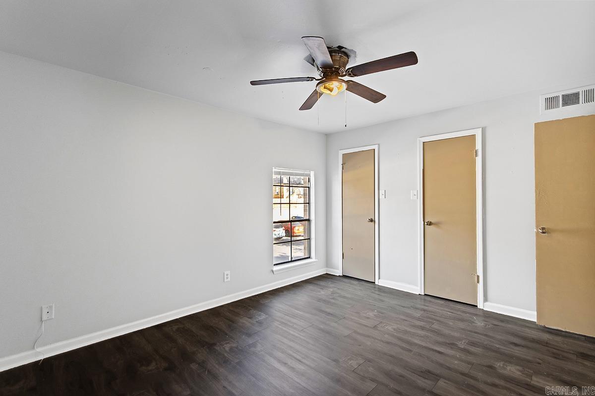 WINDSOR GARDENS CONDOMINIUMS - Residential