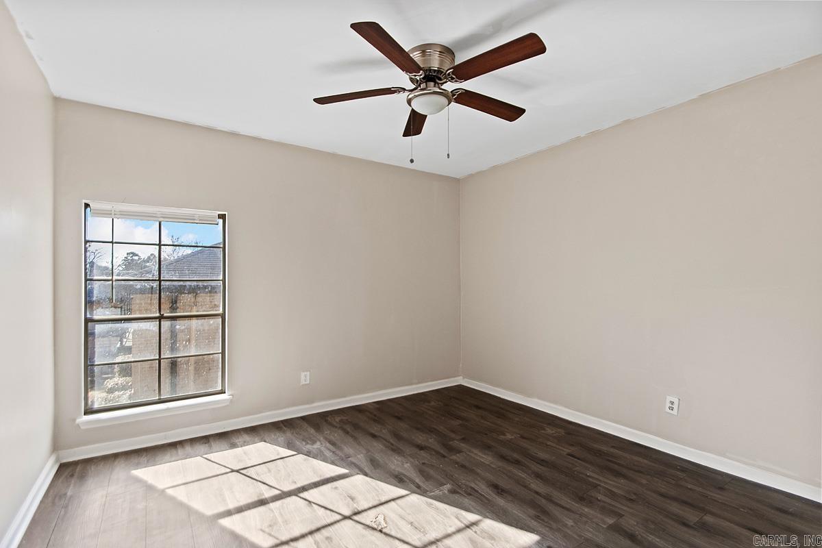 WINDSOR GARDENS CONDOMINIUMS - Residential