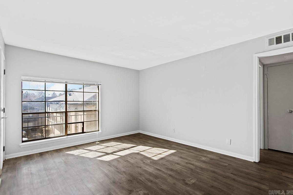 WINDSOR GARDENS CONDOMINIUMS - Residential