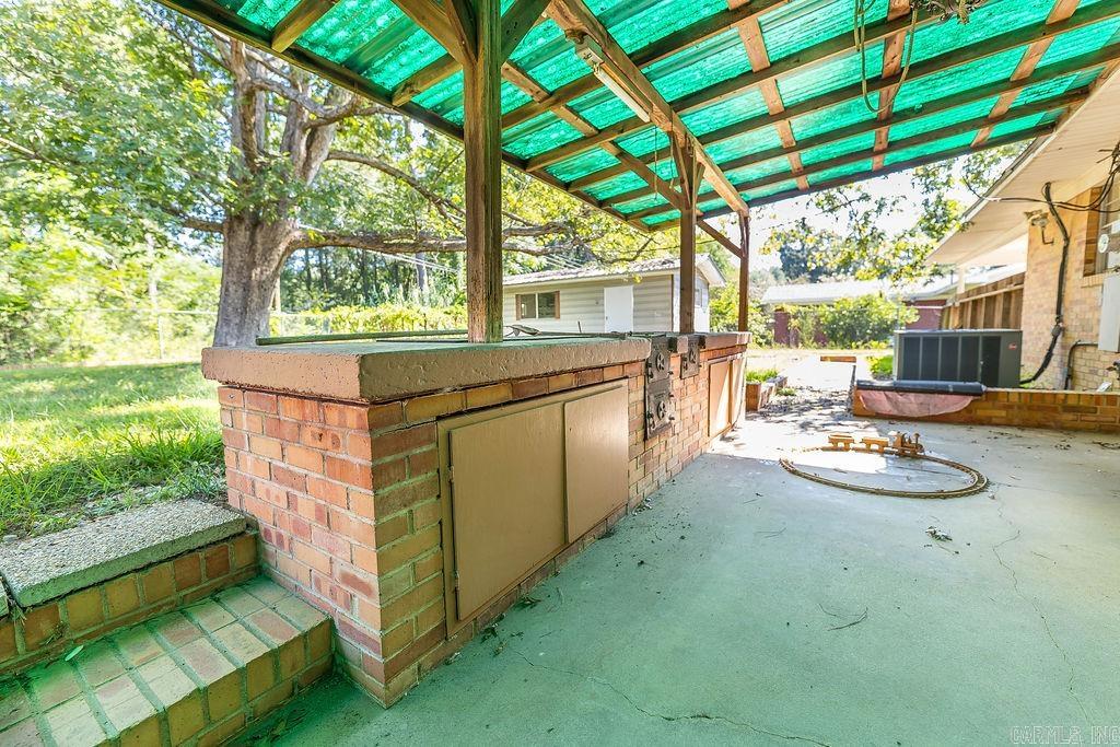 COUNTRY CLUB TERRACE - Residential