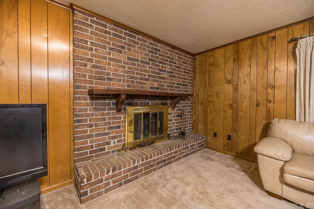 COUNTRY CLUB TERRACE - Residential