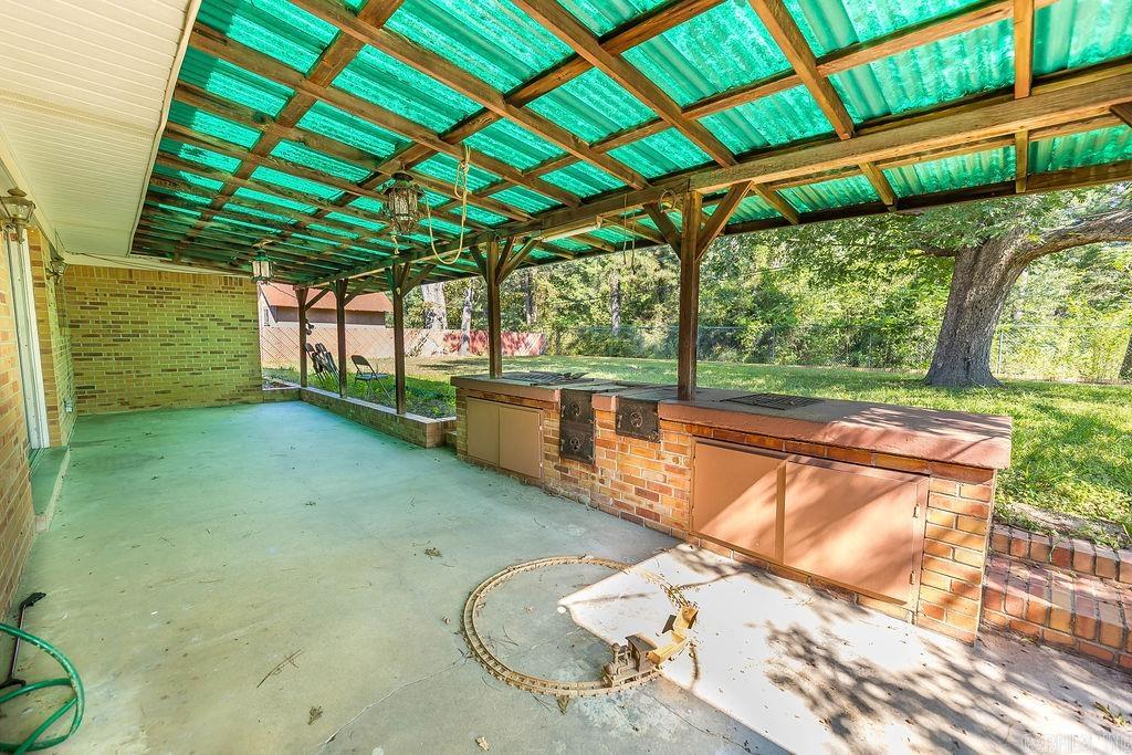 COUNTRY CLUB TERRACE - Residential