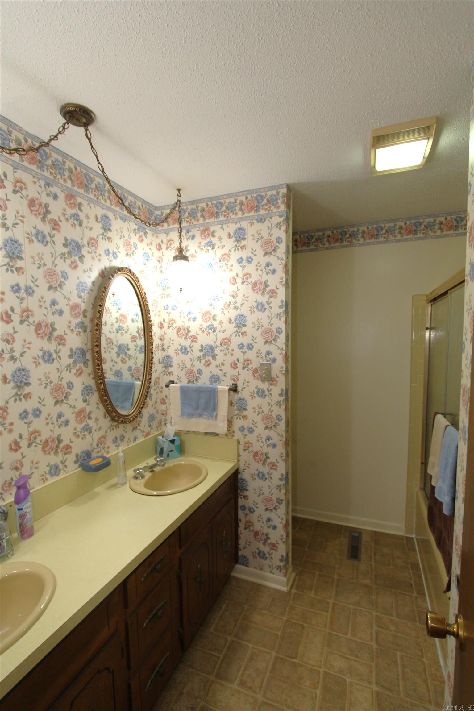 WESTWOOD HGTS - Residential