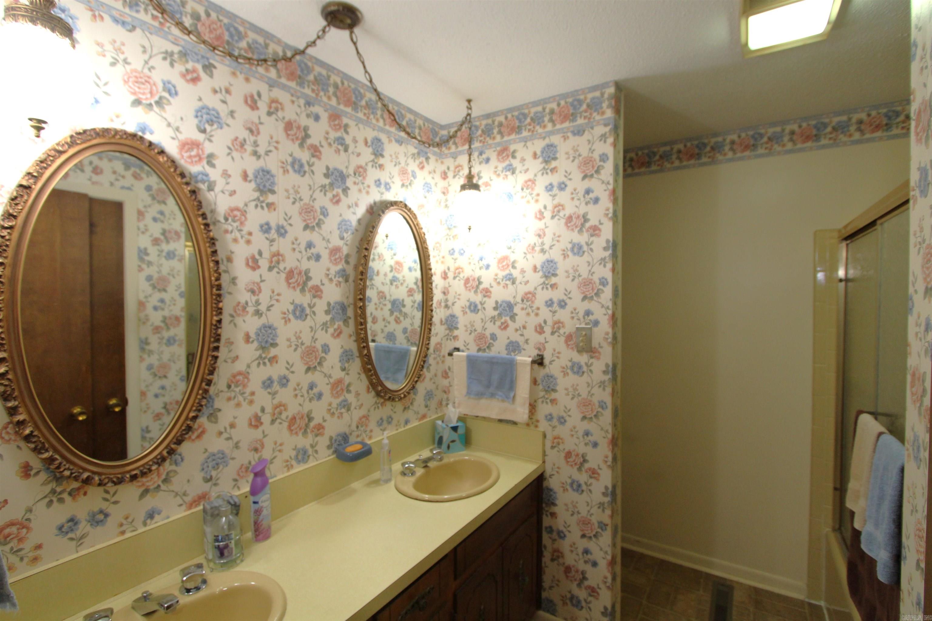 WESTWOOD HGTS - Residential