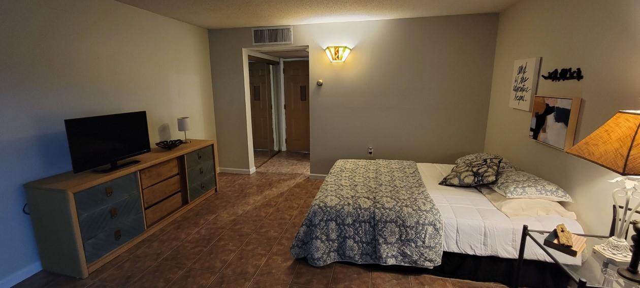 Summerhill Place Condos - Residential