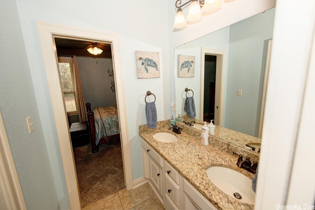 SIGNATURE AT CYPRESS CREEK - Residential