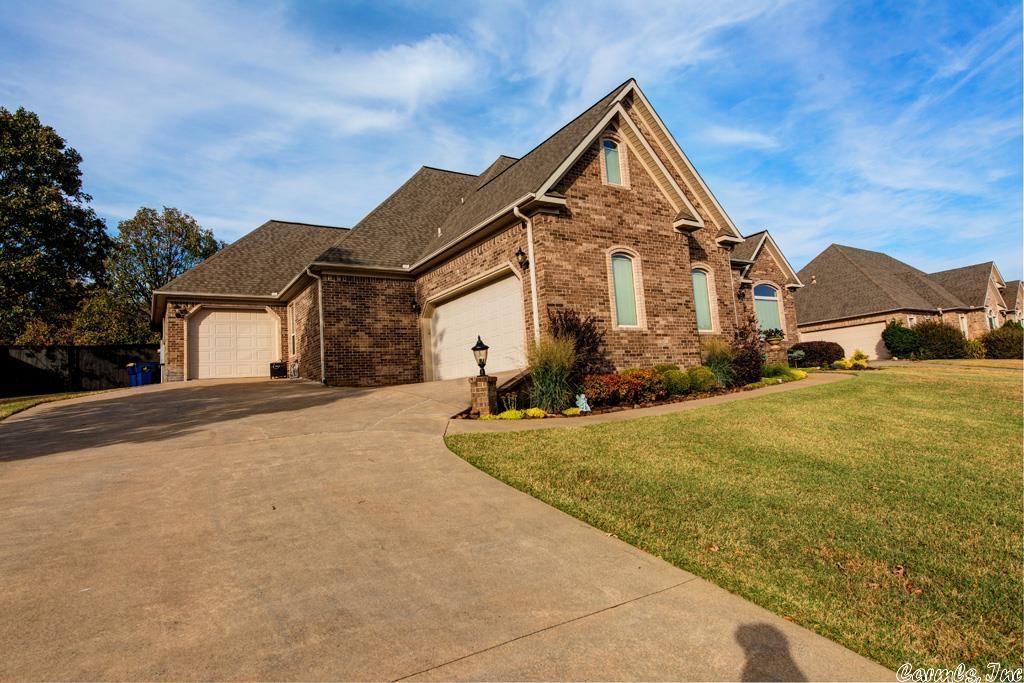 SIGNATURE AT CYPRESS CREEK - Residential