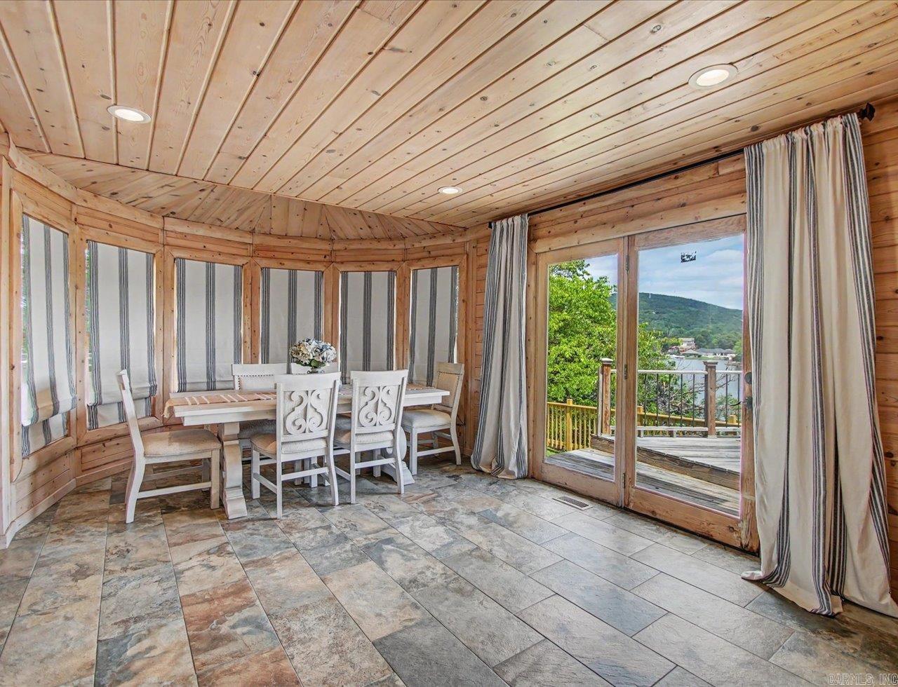 Lake Ridge - Residential