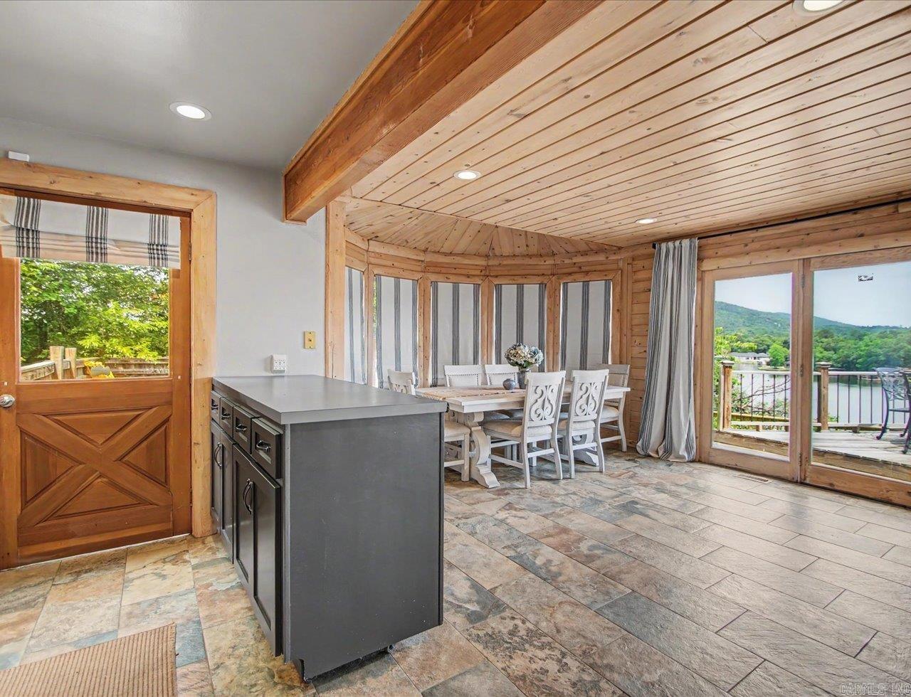Lake Ridge - Residential