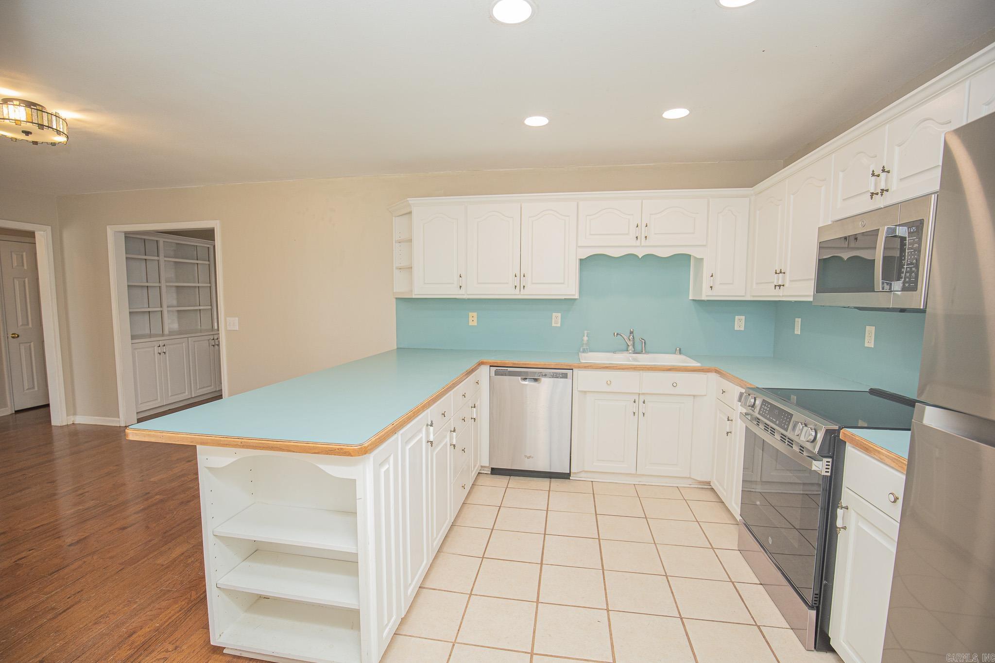 CHERRY RIDGE - Residential