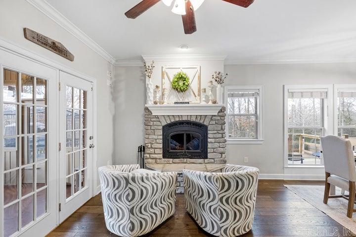 COUNTRY ESTATES - Residential