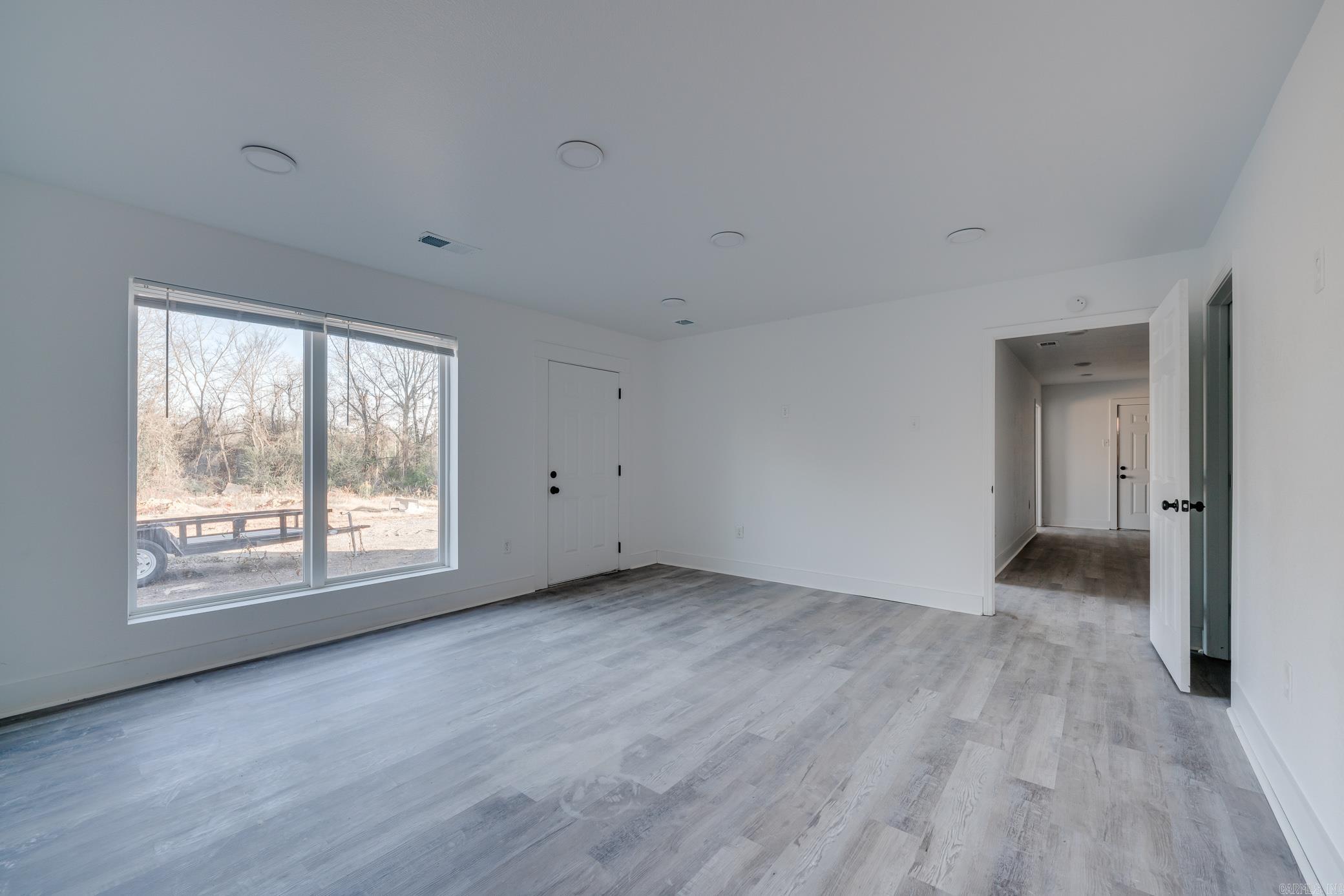 Conway - Commercial Sale