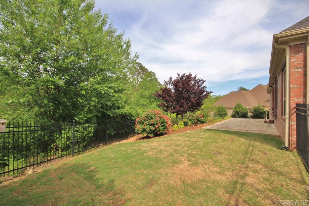 WOODLANDS EDGE - Residential