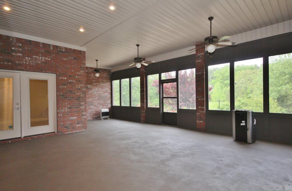 WOODLANDS EDGE - Residential